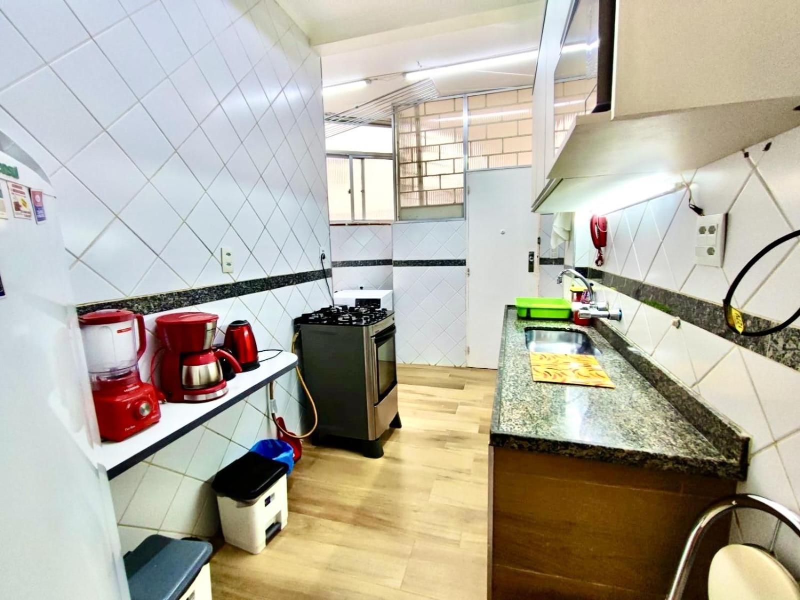 Apartemen Aires 92